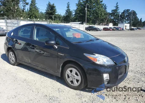 2011 Toyota Prius z USA, uszkodzony, nr VIN JTDKN3DU3B5290698